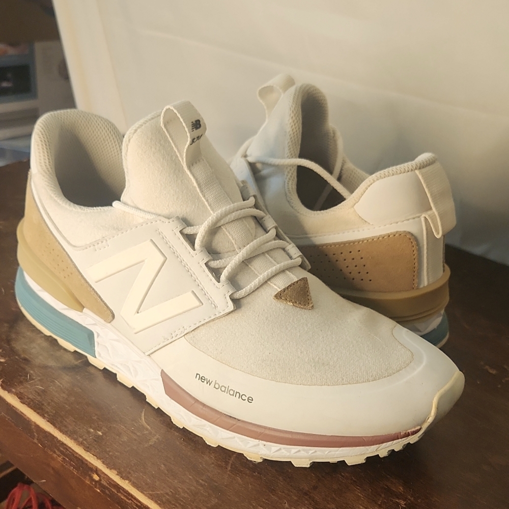 NEW BALANCE